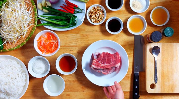 vermicelli noodles with grilled pork