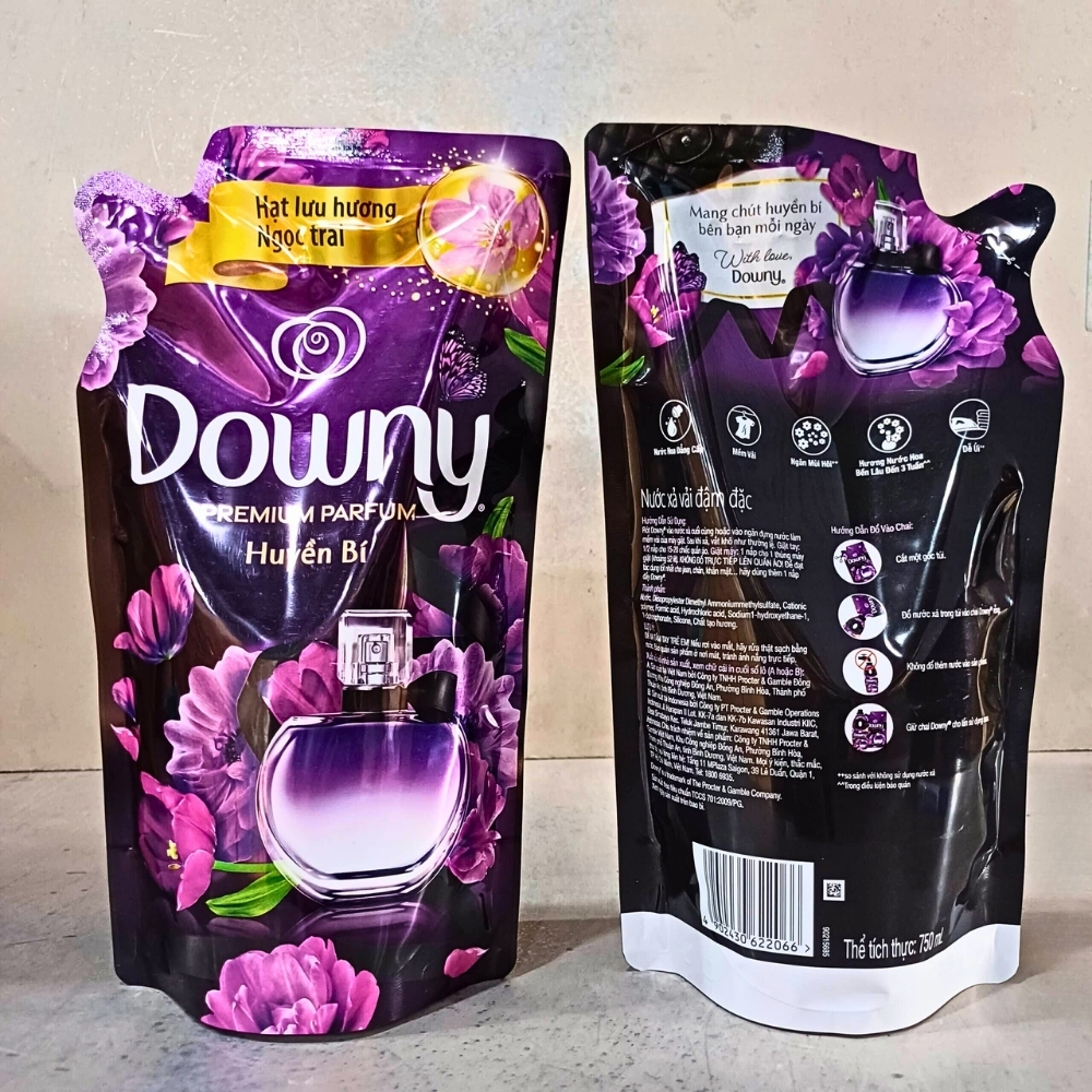 Close-up of Downy Mystique 3.5L bag packaging with product details