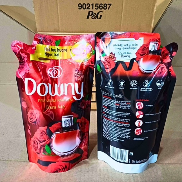 Close-up of a 4L Downy Passion fabric softener pouch with label details, supplied by Asia Grocery for wholesale